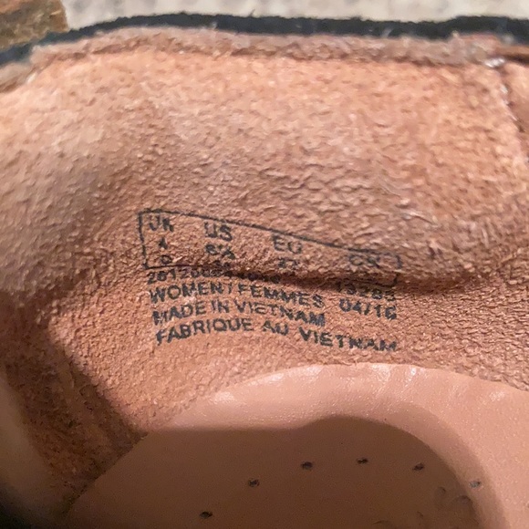 Clarks Artisan Unstructured Featherweight Black Suede Slip On Shoe Size 6.5 - Picture 7 of 10